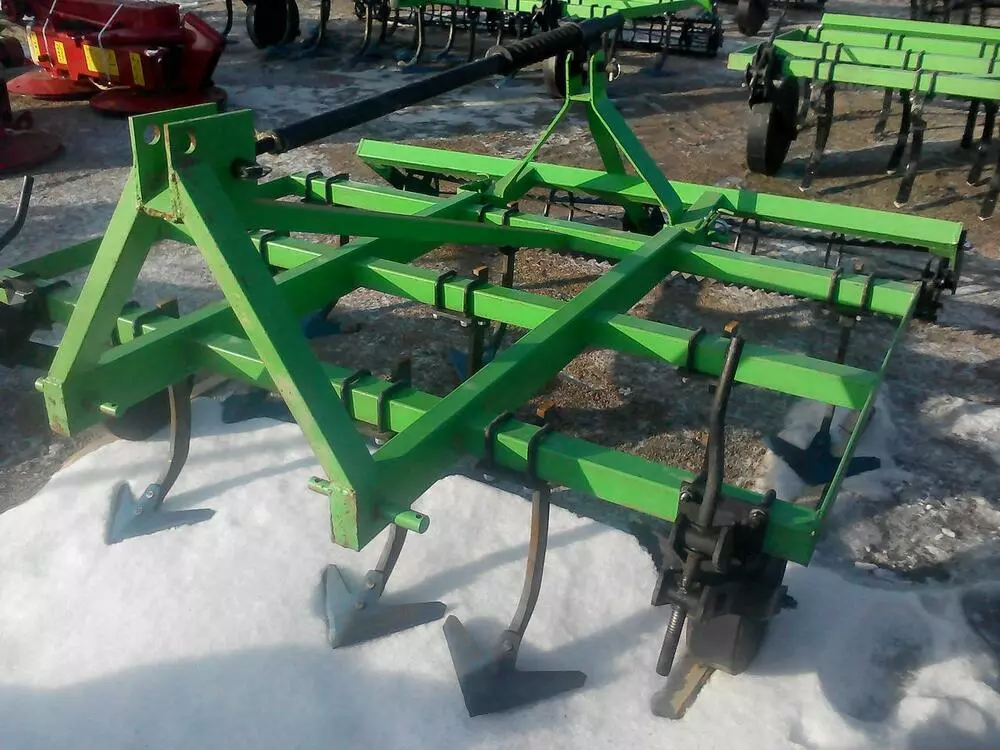 плуг культиватор на т 25. культиватор sterwins model-1 3. культиватор huter gmc-1. мотокультиватор sterwins model 1. стрела на культиватор bomet трактор.